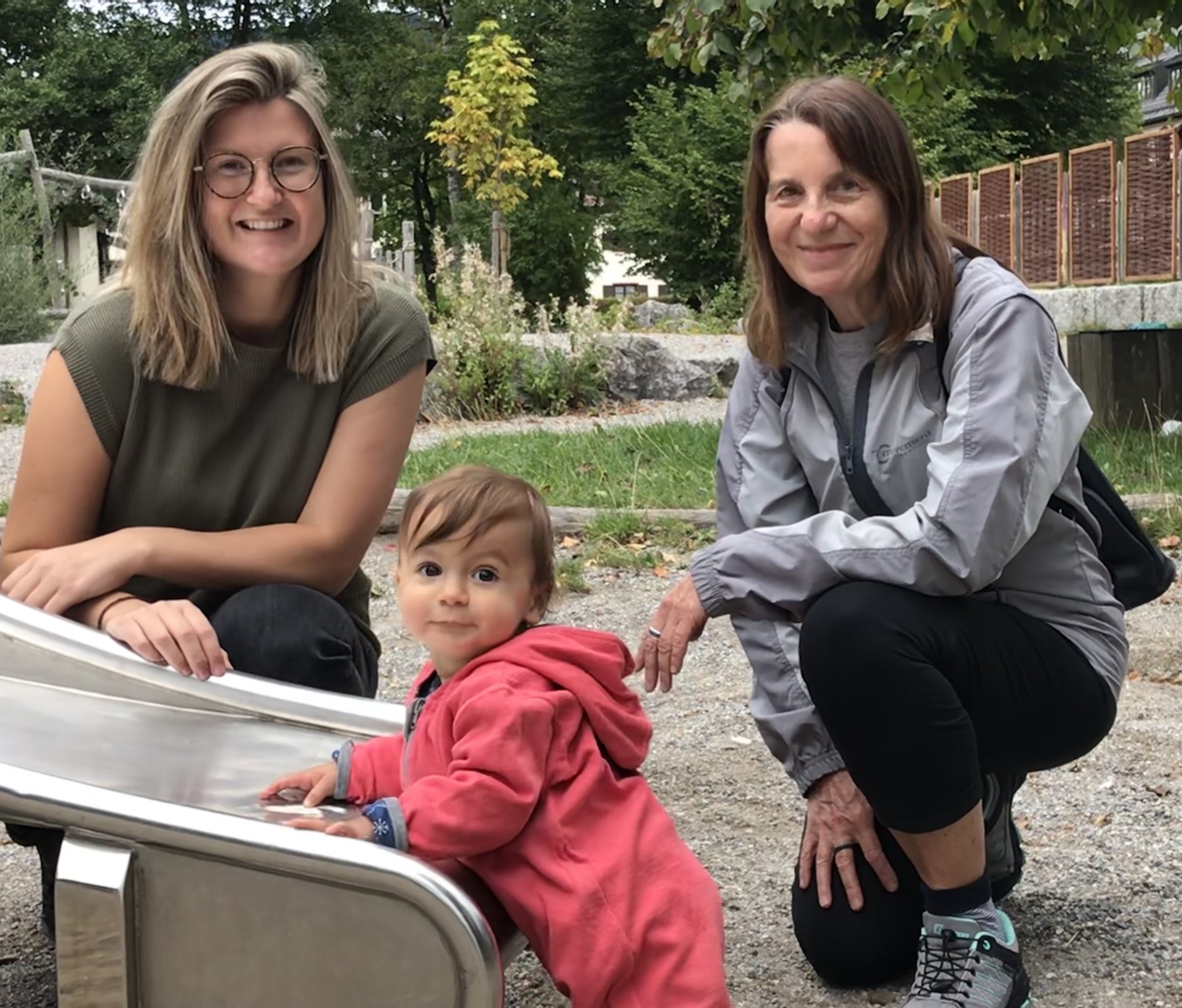 Leihoma mit Familie FHD